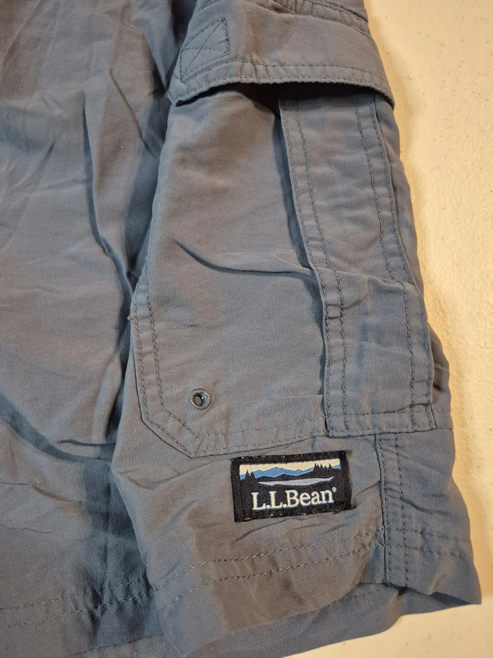 L.L. Bean Men's Blue Cargo Swim Shorts 4835